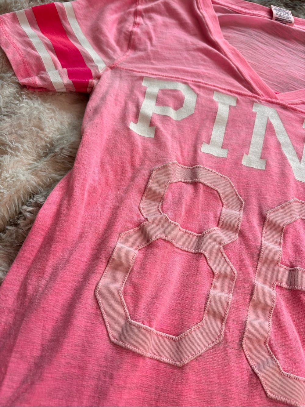 PINK Victoria's Secret Hot Pink V-Neck Tee with White '86' Graphic - Picture 6 of 7